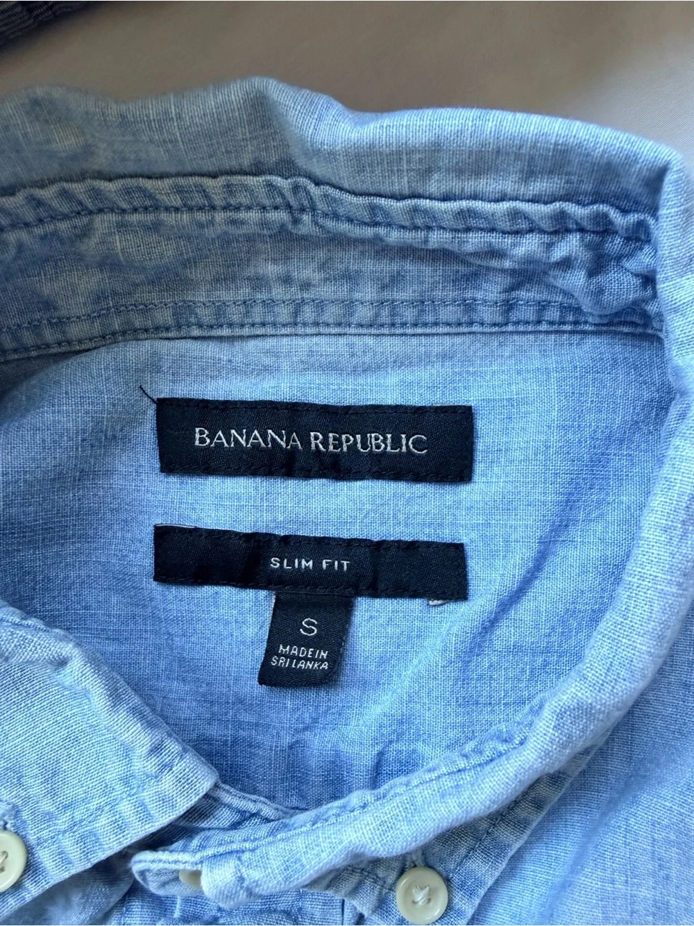 Banana Republic Light Blue Casual Button-Down Shirt
